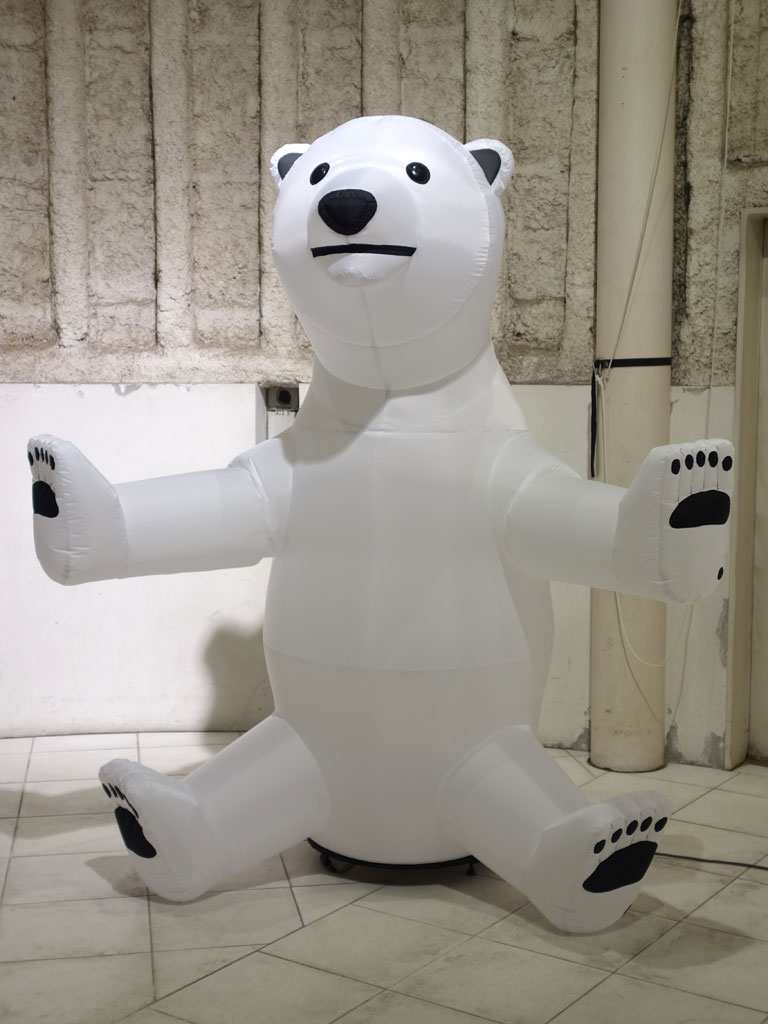 m1180 座りしろくま レンタルバルーン